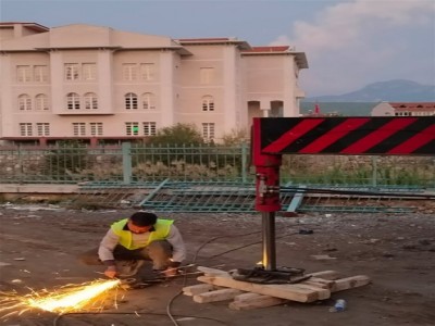 SEYDİKEMER İLÇESİ EŞEN ÇAYI ÜZERİNE ÇELİK KONSTRÜKSİYON YAYA KÖPRÜSÜ YAPIM İŞİ